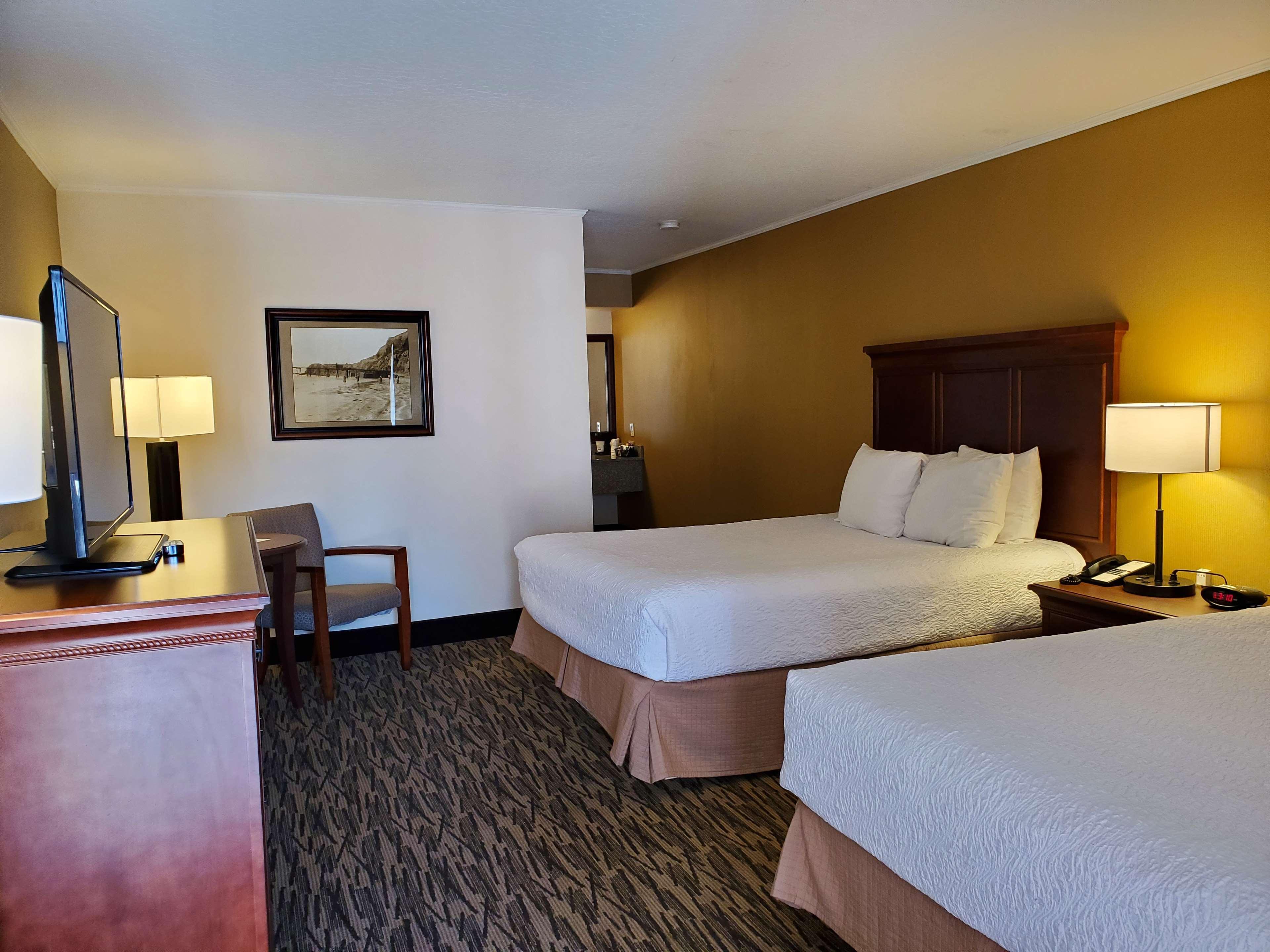 Western Humboldt House Hotel