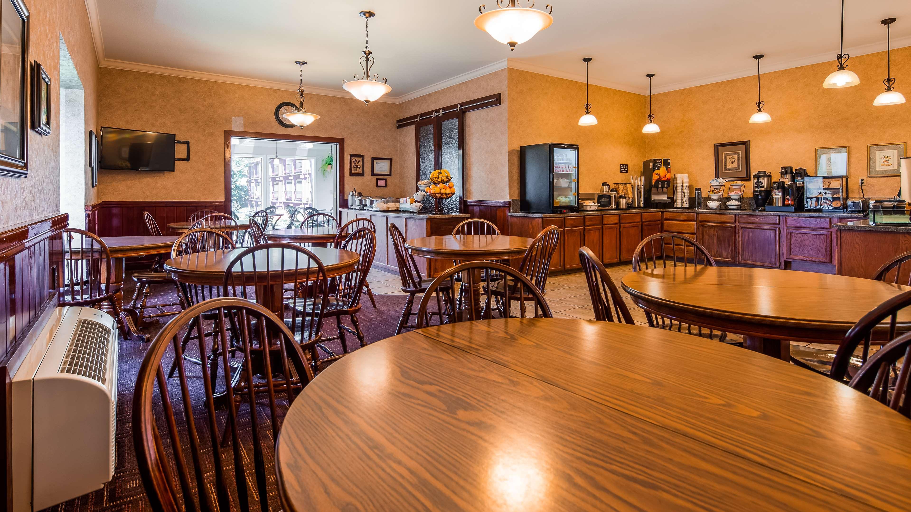 Western Humboldt House Hotel